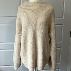 ShowPo‎ Women’s MD Soft Cozy Baggy Cream Sweater